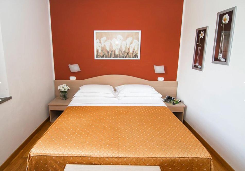 Hotel La Colonna Сієна Екстер'єр фото